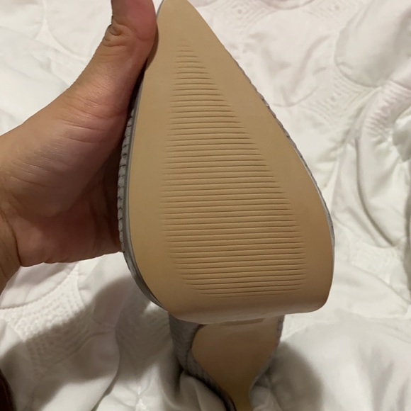 Aldo gray suede snake pointy-toe heels - Picture 2 of 3